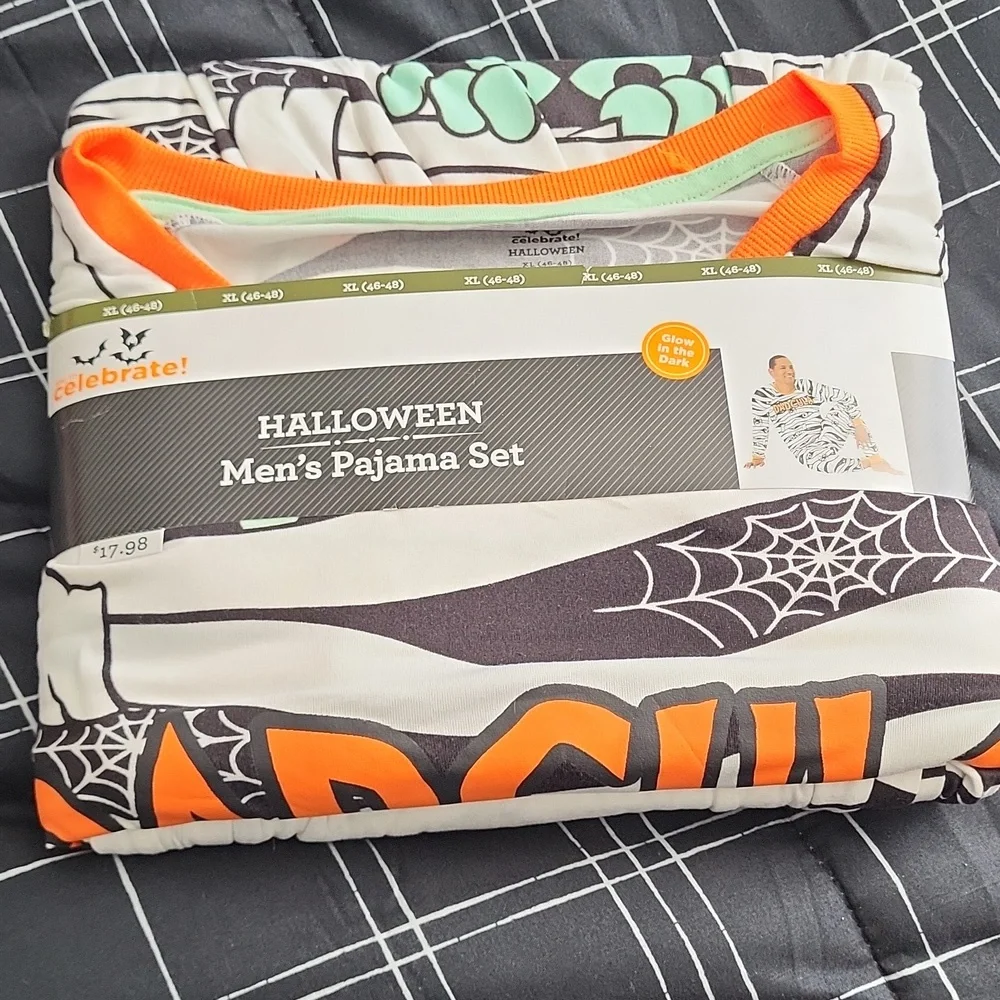 Halloween PJ or costume set Glow in the Dark - XL (46-48)